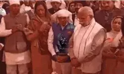 अरदास में सीएम के सिर नहीं ढकने पर विवाद-बीजेपी नेताओं ने मांगी माफी अरदास में सीएम के सिर नहीं ढकने पर विवाद-बीजेपी नेताओं ने मांगी माफी