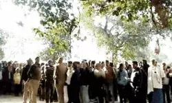 दूल्हे को जयमाला डालते ही गायब हुई दुल्हन- बाद में ऐसे हालातों में.. दूल्हे को जयमाला डालते ही गायब हुई दुल्हन- बाद में ऐसे हालातों में..