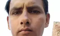 10 मिनट में 3 क्वार्टर पीने की शर्त के चक्कर में गवां दी अपनी जान 10 मिनट में 3 क्वार्टर पीने की शर्त के चक्कर में गवां दी अपनी जान