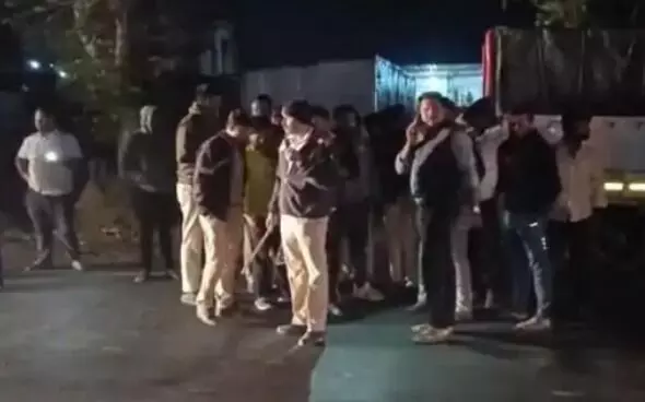 काल बनकर दौड़ रही कार ने रौंदी 17 महिलाएं- 5 की मौत काल बनकर दौड़ रही कार ने रौंदी 17 महिलाएं- 5 की मौत
