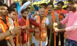 आज घर में ही रहे बाबू सोना- वरना तेल पिलाई लाठियां है तैयार आज घर में ही रहे बाबू सोना- वरना तेल पिलाई लाठियां है तैयार