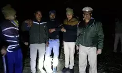 पुलिस एनकाउंटर में चार गो तस्कर गिरफ्तार- दो के पैर में लगी गोली पुलिस एनकाउंटर में चार गो तस्कर गिरफ्तार- दो के पैर में लगी गोली