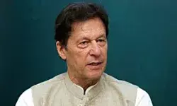 पूर्व प्रधानमंत्री पर लटकी गिरफ्तारी की तलवार-पुलिस पहुंची घर पूर्व प्रधानमंत्री पर लटकी गिरफ्तारी की तलवार-पुलिस पहुंची घर