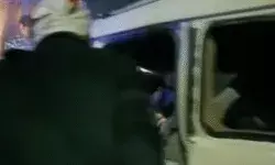 फ्लाईओवर की रेलिंग तोड़कर हवा में उड़ी बोलेरो को देख लोगों के उड़े होश फ्लाईओवर की रेलिंग तोड़कर हवा में उड़ी बोलेरो को देख लोगों के उड़े होश