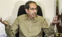 उद्धव को इलेक्शन कमिशन नहीं विश्वास- अब एससी से राहत की आस उद्धव को इलेक्शन कमिशन नहीं विश्वास- अब एससी से राहत की आस