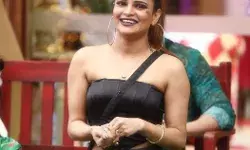 एयरपोर्ट पर उतरी अर्चना गौतम ने प्रशंसकों को मेरठ आने का दिया न्योता