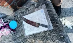 पत्नी के विषैले शब्दबाणों से आहत पति ने काट ली खुद की गर्दन पत्नी के विषैले शब्दबाणों से आहत पति ने काट ली खुद की गर्दन