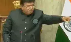 छेड़छाड़ के आरोपी मंत्री को लेकर विधानसभा में हंगामा- अड़ा विपक्ष छेड़छाड़ के आरोपी मंत्री को लेकर विधानसभा में हंगामा- अड़ा विपक्ष