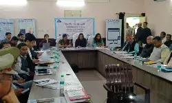 तहसील दिवस में डीएम एसपी ने सुनी समस्याएं- कसे अफसरों के पेंच तहसील दिवस में डीएम एसपी ने सुनी समस्याएं- कसे अफसरों के पेंच