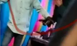 बंदूक लहराकर दलित से मारपीट - धीरेंद्र शास्त्री के भाई पर मुकदमा