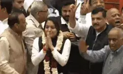 पेंतरेबाजी नहीं आई काम- शैली ओबराय के हाथों बीजेपी ने झेली हार पेंतरेबाजी नहीं आई काम- शैली ओबराय के हाथों बीजेपी ने झेली हार