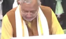 योगी ने की किसानों की बल्ले बल्ले- सिंचाई के लिए बिजली मिलेगी मुफ्त योगी ने की किसानों की बल्ले बल्ले- सिंचाई के लिए बिजली मिलेगी मुफ्त