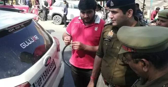 2 घंटे चला पुलिस का अभियान- जाट गुर्जर पंडित पर कसा गया शिकंजा