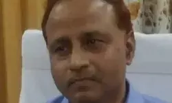 DM का एक्शन- निरीक्षण में गैरहाजिर मिले स्टैटिक मजिस्ट्रेट- रोका वेतन DM का एक्शन- निरीक्षण में गैरहाजिर मिले स्टैटिक मजिस्ट्रेट- रोका वेतन