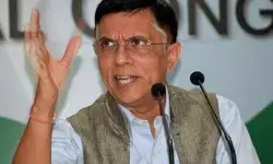 फ्लाइट से उतारे गए कांग्रेस नेता पवन खेड़ा अब हुए गिरफ्तार- हंगामा जारी फ्लाइट से उतारे गए कांग्रेस नेता पवन खेड़ा अब हुए गिरफ्तार- हंगामा जारी