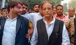 आजम खान पर शिकंजा- अब्दुल्ला के दोस्तों पर लगा गैंगस्टर आजम खान पर शिकंजा- अब्दुल्ला के दोस्तों पर लगा गैंगस्टर