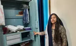 शादी में गया था पूरा परिवार- पीछे चोरों ने खंगाल दिया सारा घर बार शादी में गया था पूरा परिवार- पीछे चोरों ने खंगाल दिया सारा घर बार