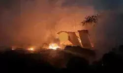 आग ने मचाई प्रलय- 30 झुग्गियां हुई जलकर राख- दमकल ने पाया काबू