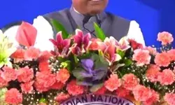 अधिवेशन में खड़के खरगे- प्रधान सेवक अपने मित्र को बेच रहे रेल जेल तेल अधिवेशन में खड़के खरगे- प्रधान सेवक अपने मित्र को बेच रहे रेल जेल तेल