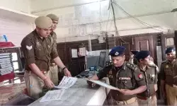 वार्षिक निरीक्षण को पहुंचे डीआईजी को देख पुलिस की बनी चकरघिन्नी वार्षिक निरीक्षण को पहुंचे डीआईजी को देख पुलिस की बनी चकरघिन्नी