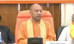 योगी का अखिलेश पर तंज- विरासत में सत्ता मिल सकती है मगर बुद्धि नहीं योगी का अखिलेश पर तंज- विरासत में सत्ता मिल सकती है मगर बुद्धि नहीं