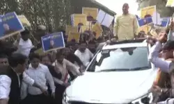 सीबीआई के बाउंसर झेलने को सिसोदिया दफ्तर रवाना- बोले जेल भी गया.. सीबीआई के बाउंसर झेलने को सिसोदिया दफ्तर रवाना- बोले जेल भी गया..