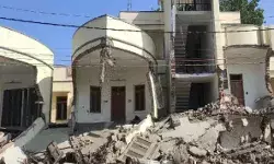 उमेश हत्याकांड के आरोपियों पर बुलडोजर की तैयारी- गिराए जाएंगे घर उमेश हत्याकांड के आरोपियों पर बुलडोजर की तैयारी- गिराए जाएंगे घर