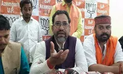 भड़के बीजेपी सांसद ने सवाल पूछने वाले पत्रकारों को बताया सपा..