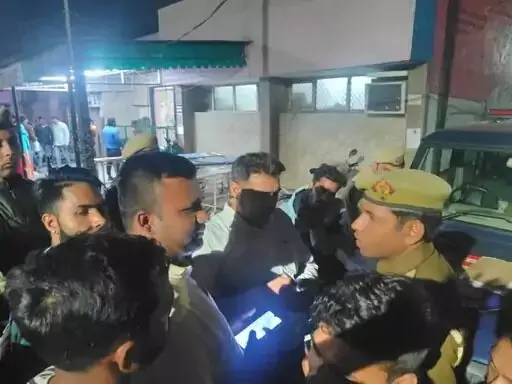 पुलिसकर्मियों की पिटाई से घायल हुए ठेकेदार की मौत- परिजनों ने की मांग