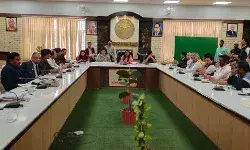 एमओ यूज को धरातल पर लाने के लिये मंडलायुक्त सेल्वा ने की फॉलोअप बैठक एमओ यूज को धरातल पर लाने के लिये मंडलायुक्त सेल्वा ने की फॉलोअप बैठक