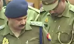 बीजेपी एमएलए से मारपीट-6 पुलिसकर्मी दोषी- किये लॉकअप में बंद बीजेपी एमएलए से मारपीट-6 पुलिसकर्मी दोषी- किये लॉकअप में बंद