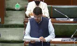 पुलिसकर्मियों को 20 दिन का आकस्मिक अवकाश-फडणवीस पुलिसकर्मियों को 20 दिन का आकस्मिक अवकाश-फडणवीस