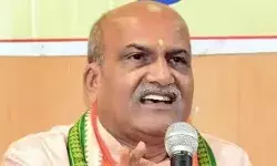 बोले चीफ- BJP नेता पीएम के नाम पर मांगे वोट तो करें चप्पलों से पिटाई बोले चीफ- BJP नेता पीएम के नाम पर मांगे वोट तो करें चप्पलों से पिटाई