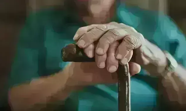 बहु बेटे से परेशान आए बुजुर्ग व्यक्ति ने उठाया यह कदम