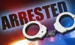 इतने लाख के मादक पदार्थ के साथ पुलिस ने दो को किया गिरफ्तार इतने लाख के मादक पदार्थ के साथ पुलिस ने दो को किया गिरफ्तार