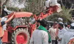 महापंचायत में गरजे किसान- टिकैत परिवार को आई खरोच तो.. महापंचायत में गरजे किसान- टिकैत परिवार को आई खरोच तो..