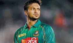 क्रिकेटर साकिब अल हसन ने खोया आपा- कर दी प्रशंसक की पिटाई क्रिकेटर साकिब अल हसन ने खोया आपा- कर दी प्रशंसक की पिटाई