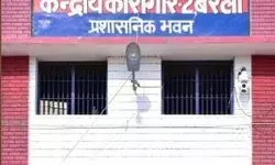 माफिया अतीक के भाई का मददगार एक और सिपाही गिरफ्तार