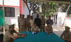 UP में पंजाब से दारू की तस्करी- कैंटर में लदा शराब का जखीरा बरामद UP में पंजाब से दारू की तस्करी- कैंटर में लदा शराब का जखीरा बरामद