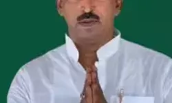 सत्ताधारी दल के नेता का दिनदहाड़े अपहरण- स्कॉर्पियो में उठाकर..