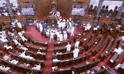 हंगामे की वजह से लोकसभा की कार्यवाही दो बजे तक स्थगित हंगामे की वजह से लोकसभा की कार्यवाही दो बजे तक स्थगित