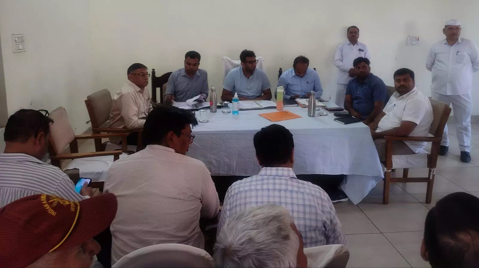 कलेक्टर ने की शुक्रताल घाट पर सौन्दर्यीकरण सुधार सम्बन्धी बिन्दुओं पर चर्चा कलेक्टर ने की शुक्रताल घाट पर सौन्दर्यीकरण सुधार सम्बन्धी बिन्दुओं पर चर्चा