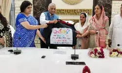 एक जनपद एक उत्पाद- कारीगरों के लिए बन रही वरदान- चमक रहे जिले एक जनपद एक उत्पाद- कारीगरों के लिए बन रही वरदान- चमक रहे जिले