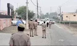 जिला अस्पताल का निरीक्षण करने पहुंची राज्यपाल- सुरक्षा के कड़े बंदोबस्त जिला अस्पताल का निरीक्षण करने पहुंची राज्यपाल- सुरक्षा के कड़े बंदोबस्त