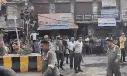 कपड़ा फैक्ट्री में लगी धूं धूं आग- धुए में दम घुटने से अनेक बेहोश