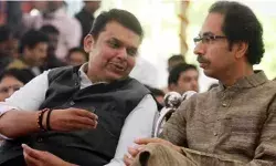 उद्धव और फडणवीस दिखाई दिए साथ तो उलटफेर के लगने लगे कयास उद्धव और फडणवीस दिखाई दिए साथ तो उलटफेर के लगने लगे कयास