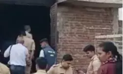 फर्नीचर गोदाम मे लगी आग- मिली अधजली लाश- मालिक हिरासत में फर्नीचर गोदाम मे लगी आग- मिली अधजली लाश- मालिक हिरासत में