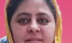 उमेश पाल हत्याकांड में फरार अतीक की पत्नी को मिला तमगा- इनाम 25000 उमेश पाल हत्याकांड में फरार अतीक की पत्नी को मिला तमगा- इनाम 25000