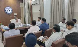 कलेक्टर ने की समीक्षा - जानिये तीन शुगर मिलों ने किया कितना भुगतान