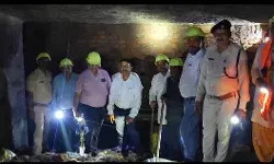 बंद पड़ी कोयला खदानों का कालरी प्रबंधन कर किया औचक निरीक्षण